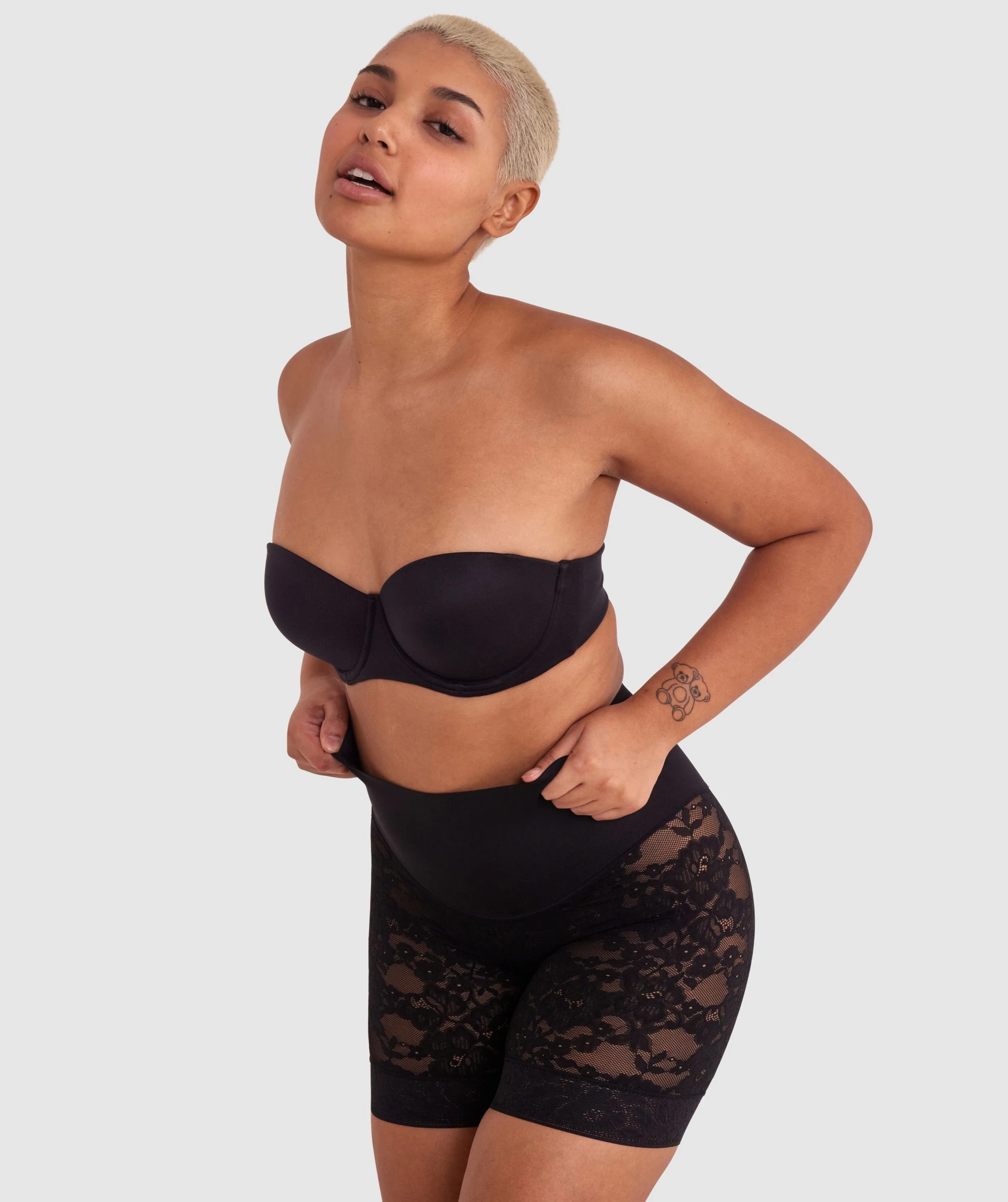 Luxe Solutions Thigh Shaper - Black 3 Luxe Solutions Thigh Shaper - Black - Image 3