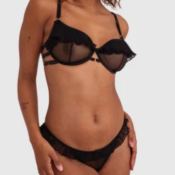 Night Games Com-pleat Me Underwire & Mini V Set - Black
